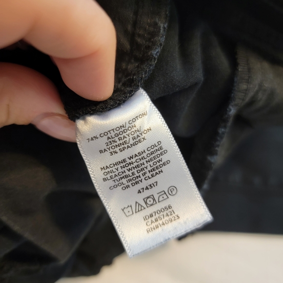 Black pants - Picture 3 of 5